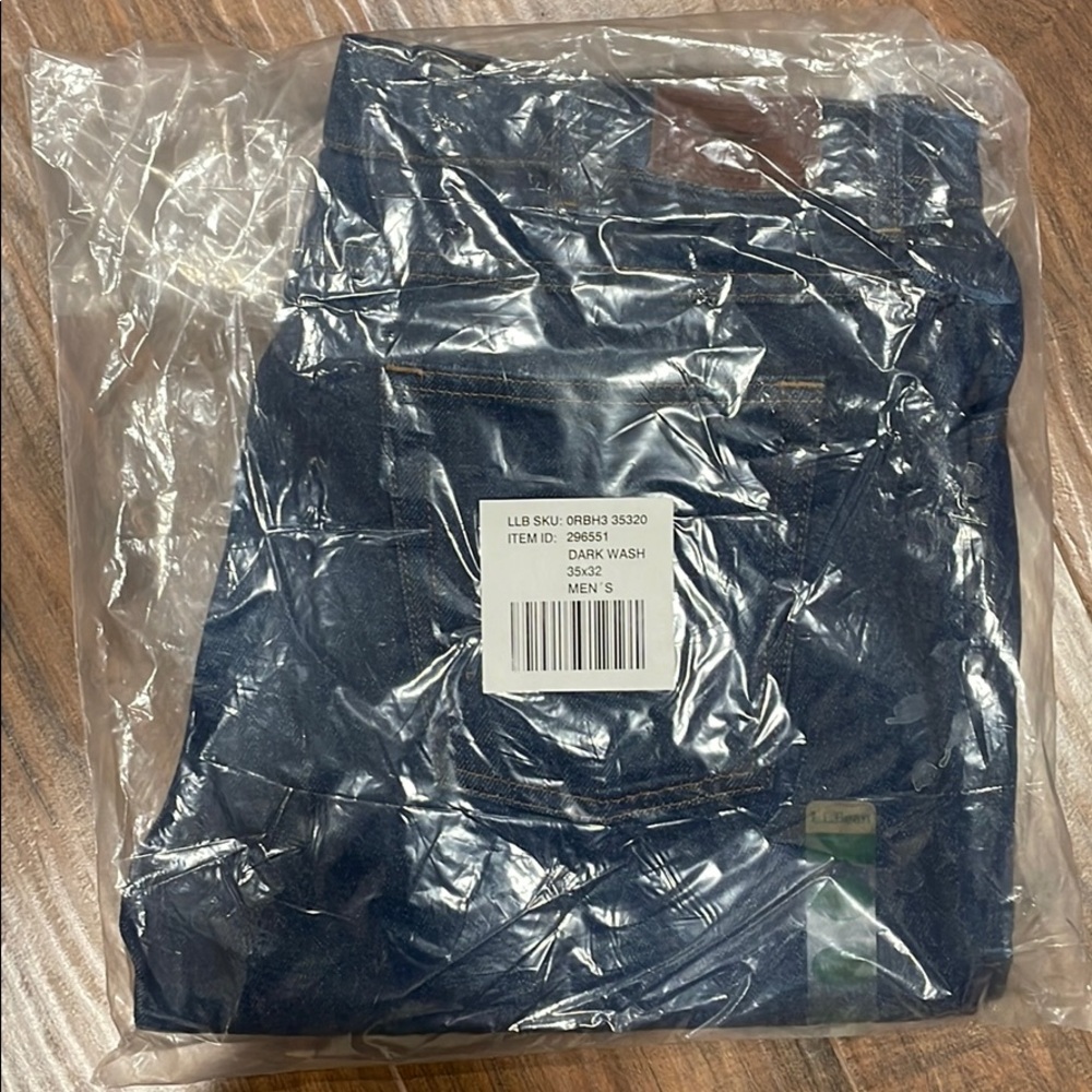 New LL Bean Dark Wash Jeans 35x32